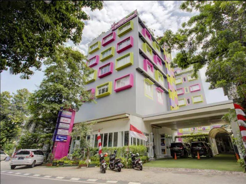 Hotel O Gambir Near Juanda Station Formerly Bunga Dahlia Jakarta Eksteriør billede