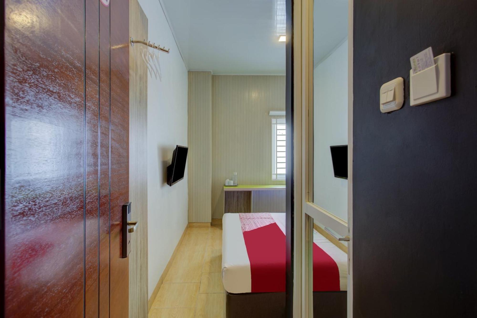 Hotel O Gambir Near Juanda Station Formerly Bunga Dahlia Jakarta Eksteriør billede